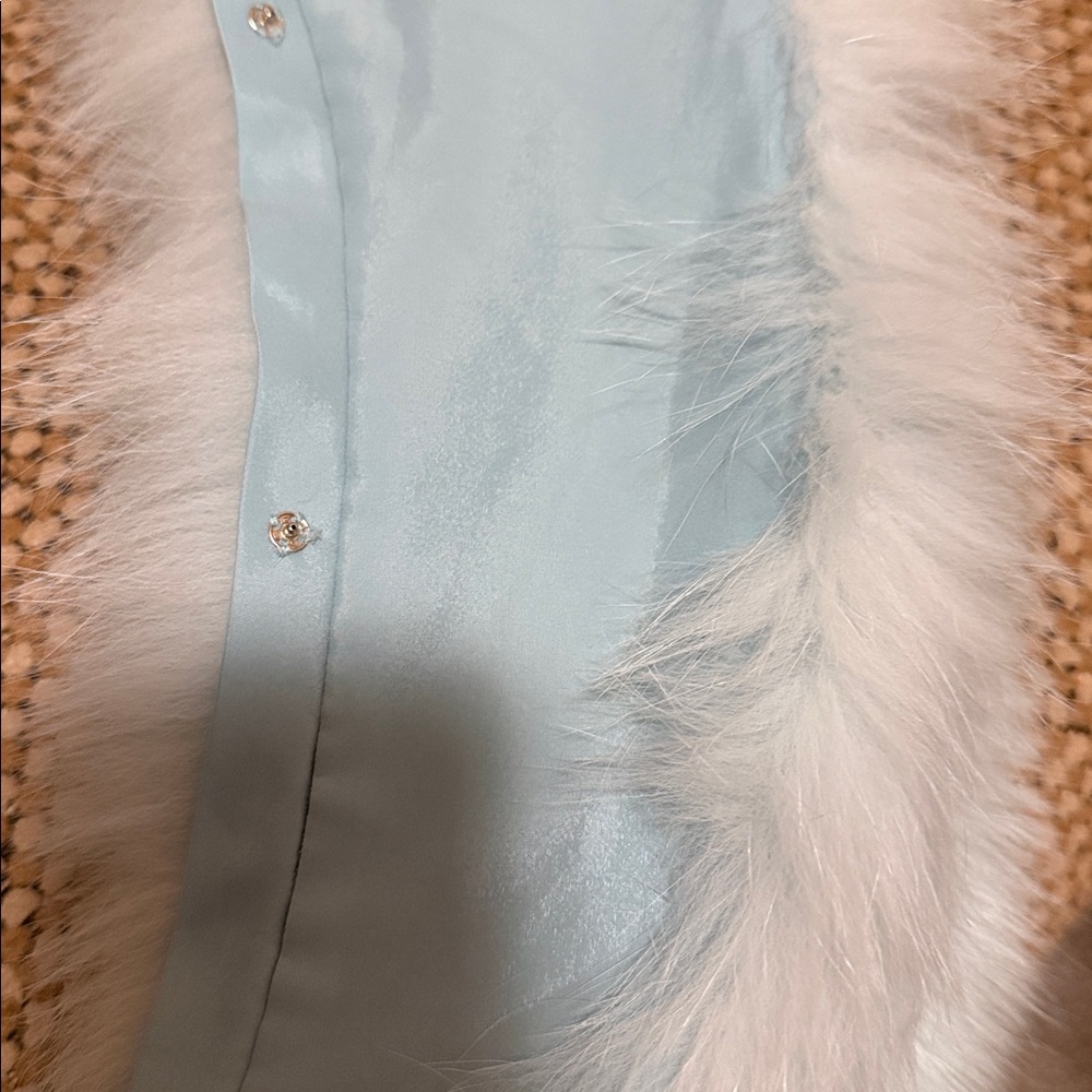 Collar fox fur  - blue -almost baby blue as in picture 35” long - Picture 6 of 7